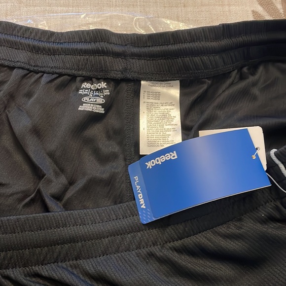 Reebok men’s shorts 1 black 1 grey sold together size 6xl - Picture 3 of 4